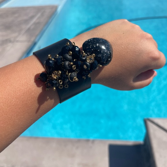 Heart-shaped crystal bracelet - Picture 2 of 2